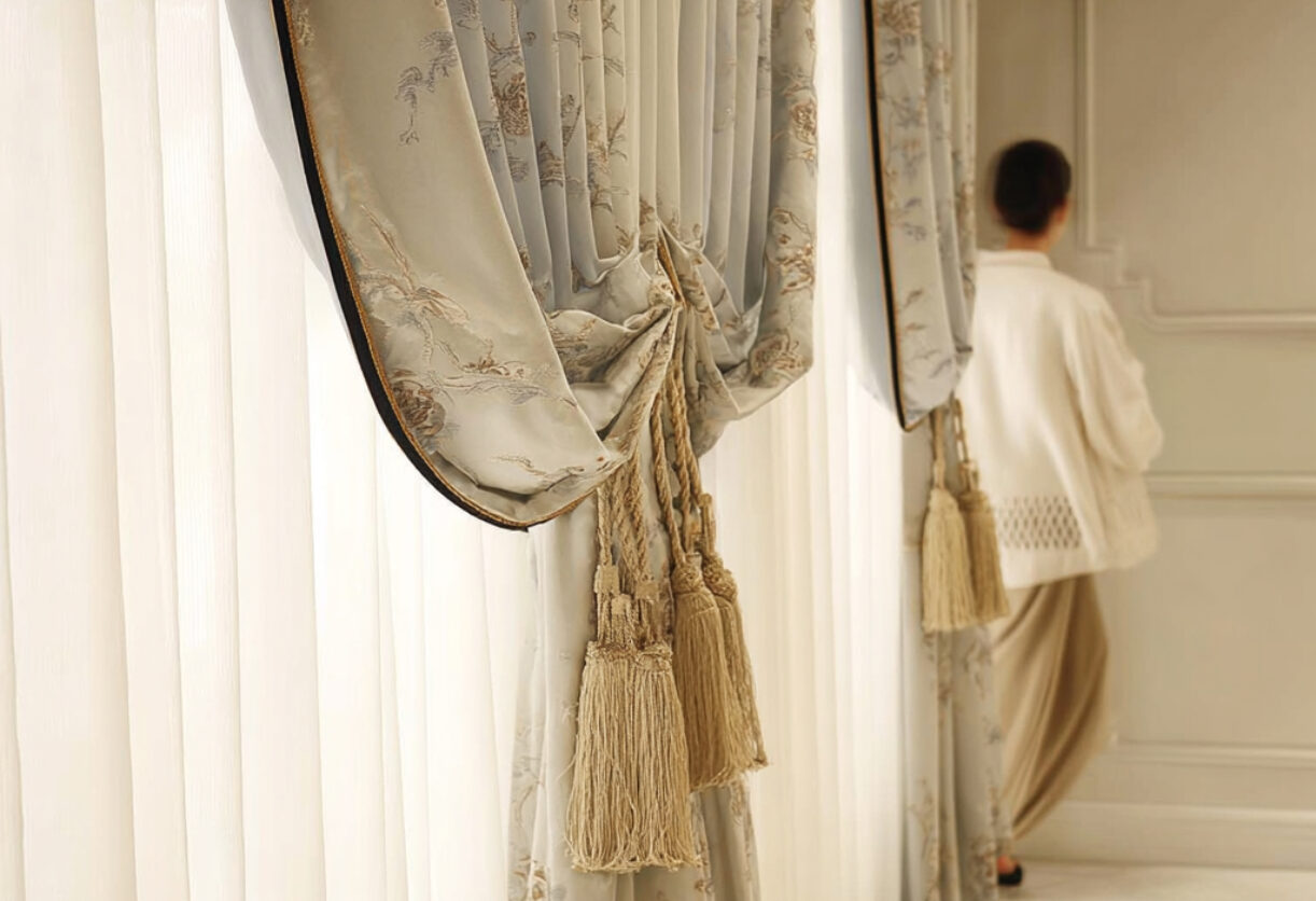 How to Choose the Right Curtain Material Like an Expert